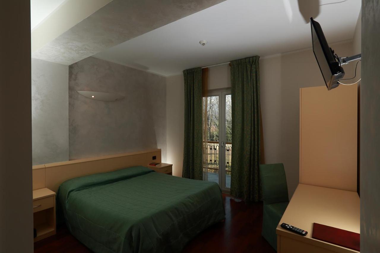 Hotel Caprice Avigliana Exterior foto